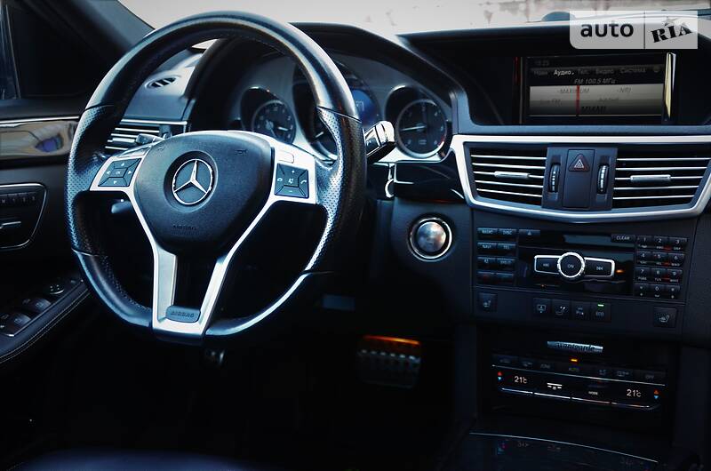 Седан Mercedes-Benz E-Class 2012 в Києві
