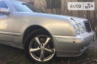 Седан Mercedes-Benz E-Class 2000 в 