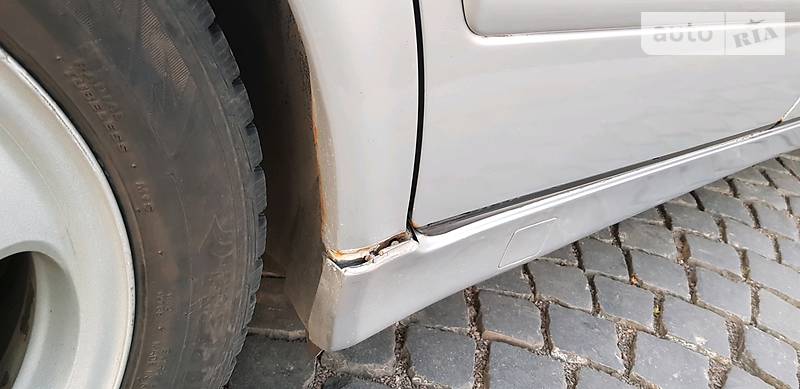 Седан Mercedes-Benz E-Class 2001 в Львове