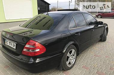 Седан Mercedes-Benz E-Class 2003 в 