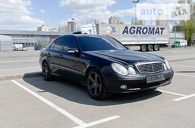 Седан Mercedes-Benz E-Class 2003 в 
