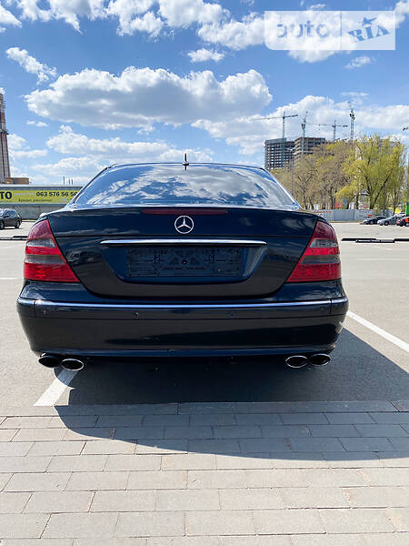 Седан Mercedes-Benz E-Class 2003 в Києві