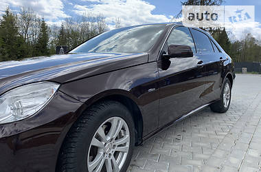 Седан Mercedes-Benz E-Class 2010 в 