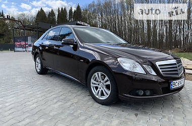 Седан Mercedes-Benz E-Class 2010 в 