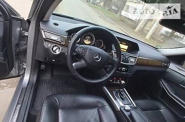 Седан Mercedes-Benz E-Class 2011 в Ужгороде