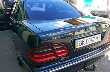 Седан Mercedes-Benz E-Class 2001 в 