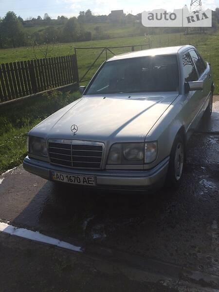 Седан Mercedes-Benz E-Class 1995 в Сваляві фото 12 Седан Mercedes-Benz E-Class 1995 в Сваляві