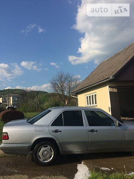 Седан Mercedes-Benz E-Class 1995 в Сваляві фото 7 Седан Mercedes-Benz E-Class 1995 в Сваляві