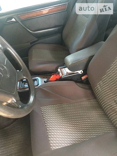 Седан Mercedes-Benz E-Class 1995 в Сваляві фото 57 Седан Mercedes-Benz E-Class 1995 в Сваляві