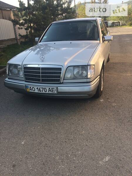 Седан Mercedes-Benz E-Class 1995 в Сваляві фото 76 Седан Mercedes-Benz E-Class 1995 в Сваляві