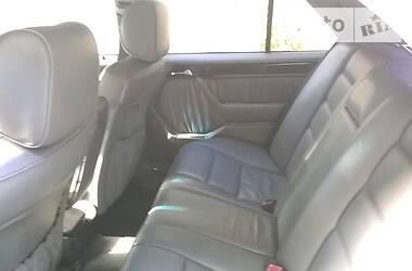 Седан Mercedes-Benz E-Class 1989 в 