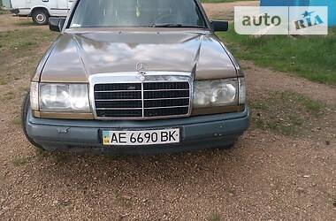 Седан Mercedes-Benz E-Class 1989 в 