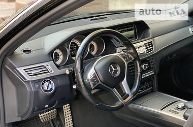 Седан Mercedes-Benz E-Class 2014 в Івано-Франківську