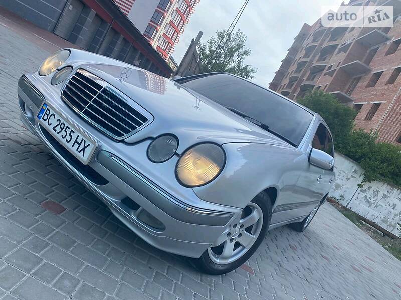 Седан Mercedes-Benz E-Class 2000 в Коломиї