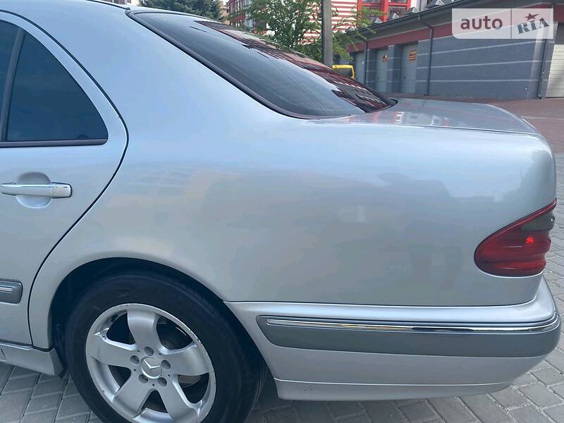 Седан Mercedes-Benz E-Class 2000 в Коломиї