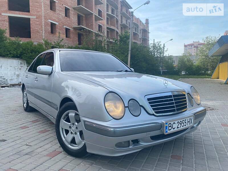 Седан Mercedes-Benz E-Class 2000 в Коломиї