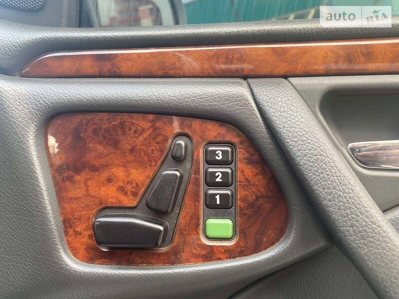 Седан Mercedes-Benz E-Class 2000 в Коломиї