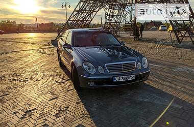 Седан Mercedes-Benz E-Class 2004 в 