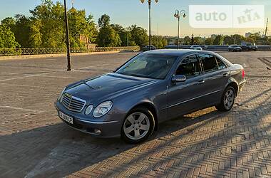 Седан Mercedes-Benz E-Class 2004 в 