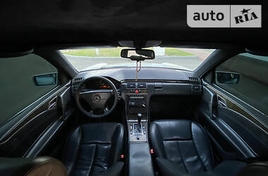 Седан Mercedes-Benz E-Class 1997 в 