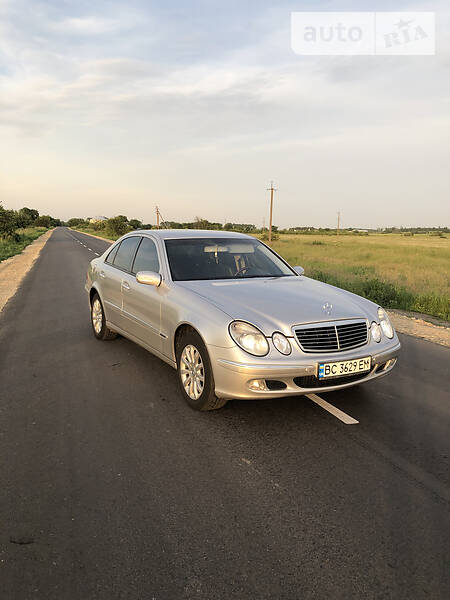 Седан Mercedes-Benz E-Class 2003 в Львові фото 3 Седан Mercedes-Benz E-Class 2003 в Львові
