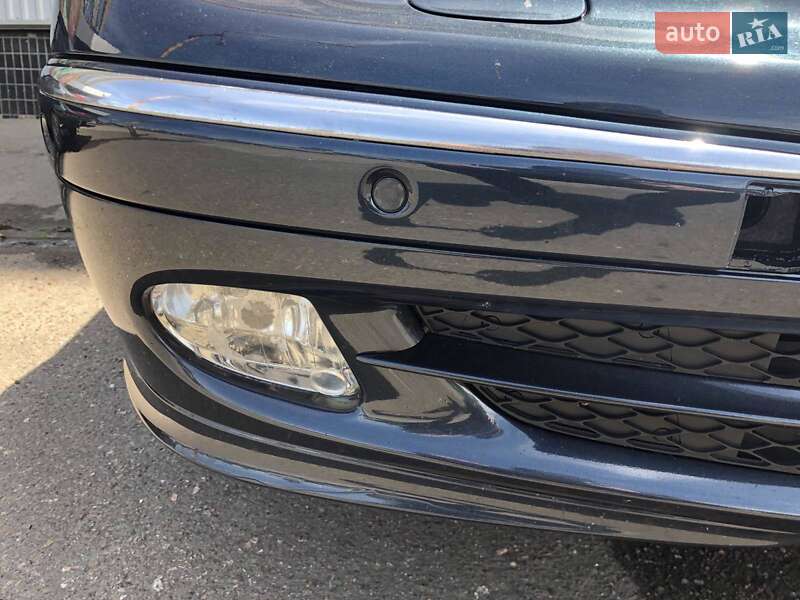 Седан Mercedes-Benz E-Class 2005 в Миколаєві