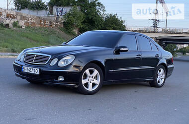 Седан Mercedes-Benz E-Class 2004 в 