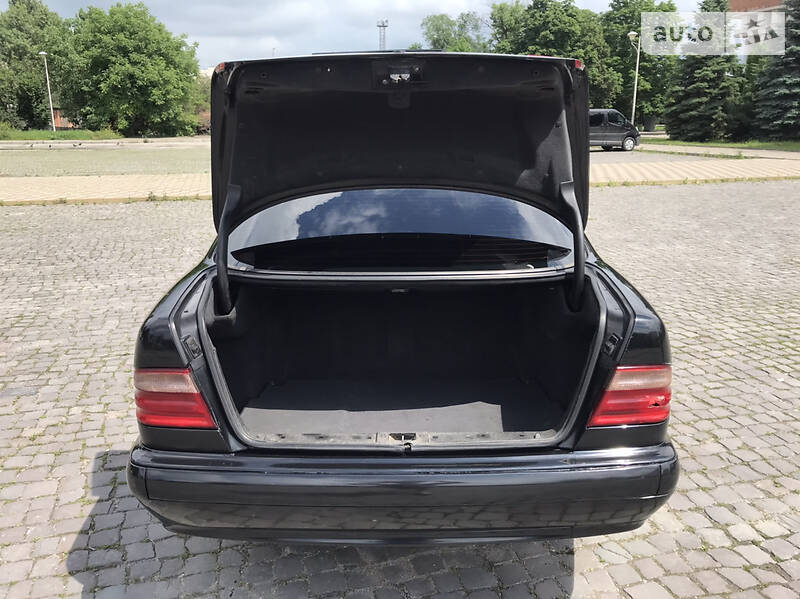 Седан Mercedes-Benz E-Class 2000 в Кам'янець-Подільському фото 8 Седан Mercedes-Benz E-Class 2000 в Кам'янець-Подільському
