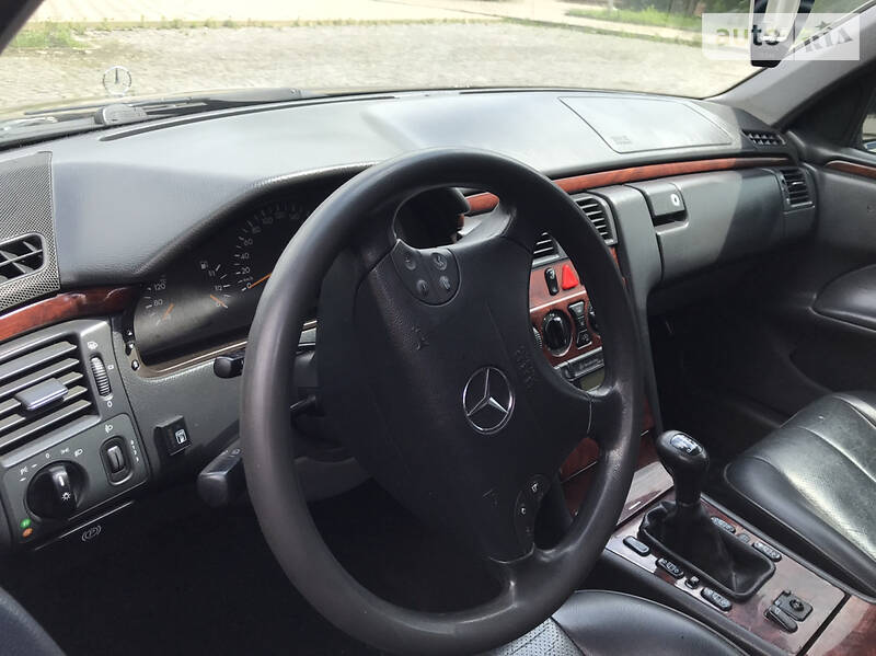 Седан Mercedes-Benz E-Class 2000 в Кам'янець-Подільському фото 11 Седан Mercedes-Benz E-Class 2000 в Кам'янець-Подільському