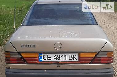 Седан Mercedes-Benz E-Class 1989 в Хотине