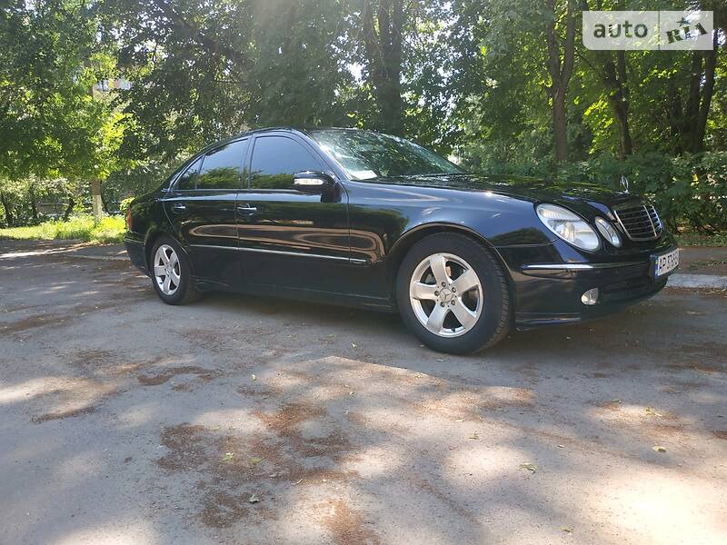 Седан Mercedes-Benz E-Class 2005 в 