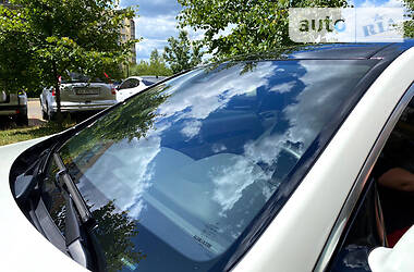 Купе Mercedes-Benz E-Class 2010 в 