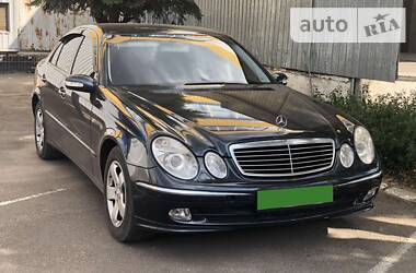 Седан Mercedes-Benz E-Class 2005 в Миколаєві