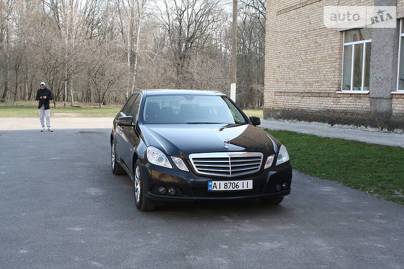 Седан Mercedes-Benz E-Class 2011 в Києві
