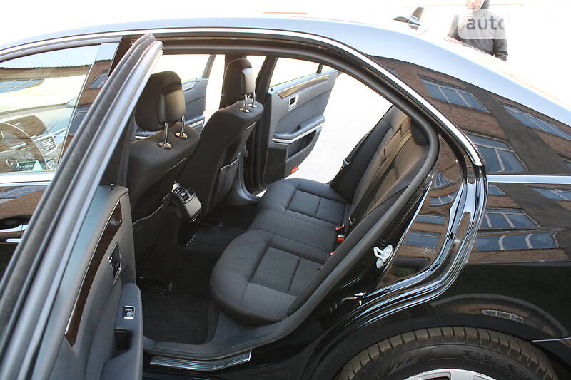 Седан Mercedes-Benz E-Class 2011 в Києві