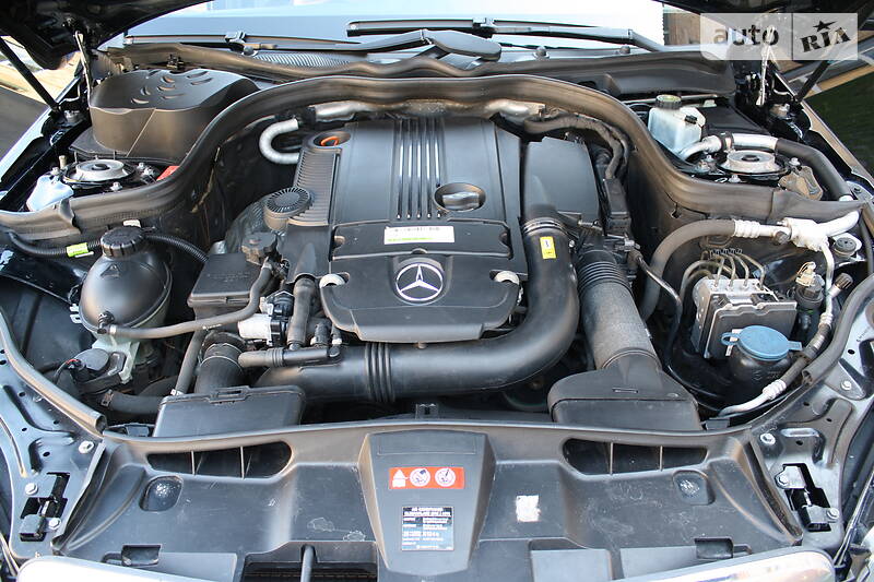 Седан Mercedes-Benz E-Class 2011 в Києві