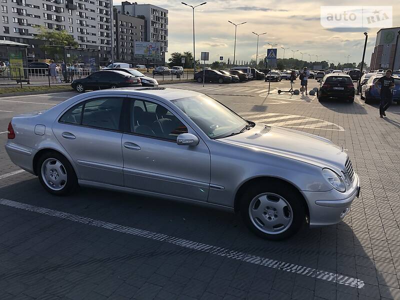 Седан Mercedes-Benz E-Class 2002 в Львові