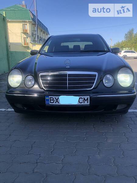 Седан Mercedes-Benz E-Class 2001 в Хмельницком