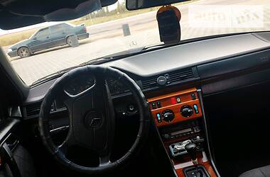 Седан Mercedes-Benz E-Class 1994 в 