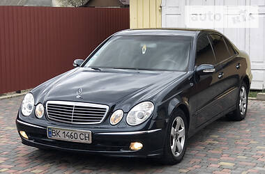 Седан Mercedes-Benz E-Class 2002 в Березному