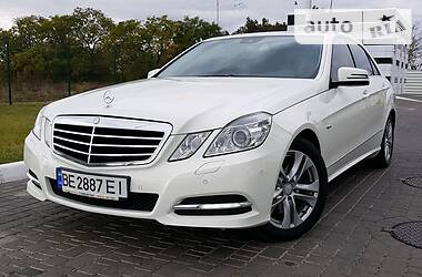 Седан Mercedes-Benz E-Class 2012 в Николаеве