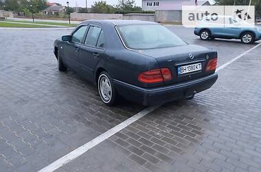 Седан Mercedes-Benz E-Class 1998 в Измаиле