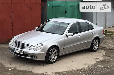 Седан Mercedes-Benz E-Class 2004 в Дрогобыче