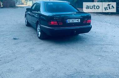 Седан Mercedes-Benz E-Class 1996 в Кривом Роге