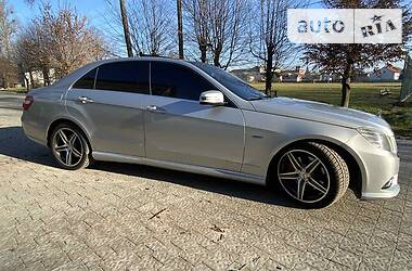 Седан Mercedes-Benz E-Class 2009 в Львове