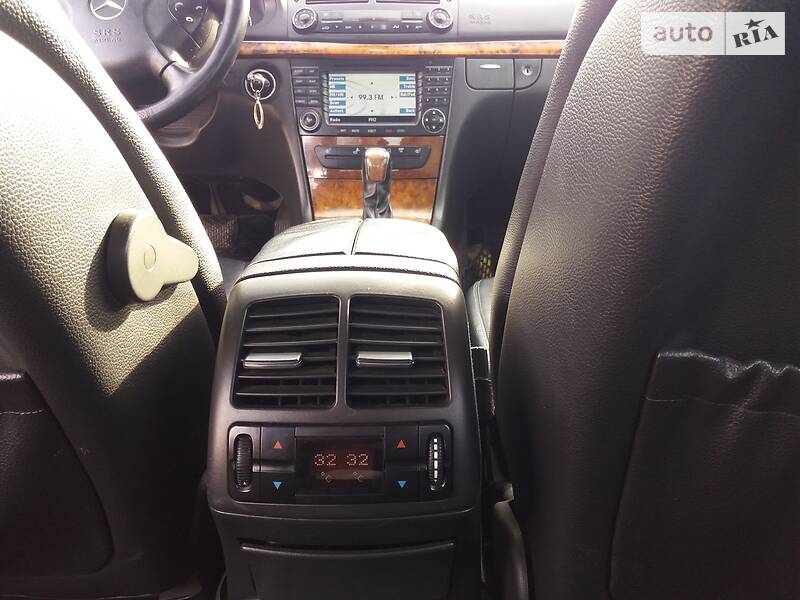 Седан Mercedes-Benz E-Class 2004 в Запоріжжі