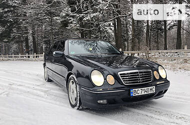 Седан Mercedes-Benz E-Class 2001 в Бориславе