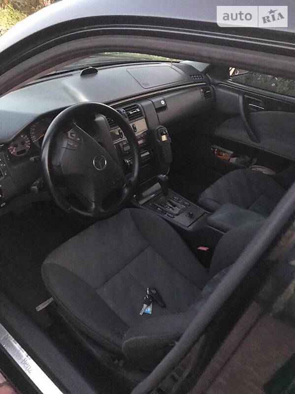 Универсал Mercedes-Benz E-Class 2000 в Полтаве