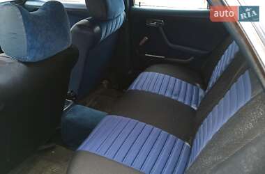 Седан Mercedes-Benz E-Class 1979 в 