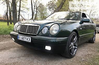 Седан Mercedes-Benz E-Class 1996 в Києві